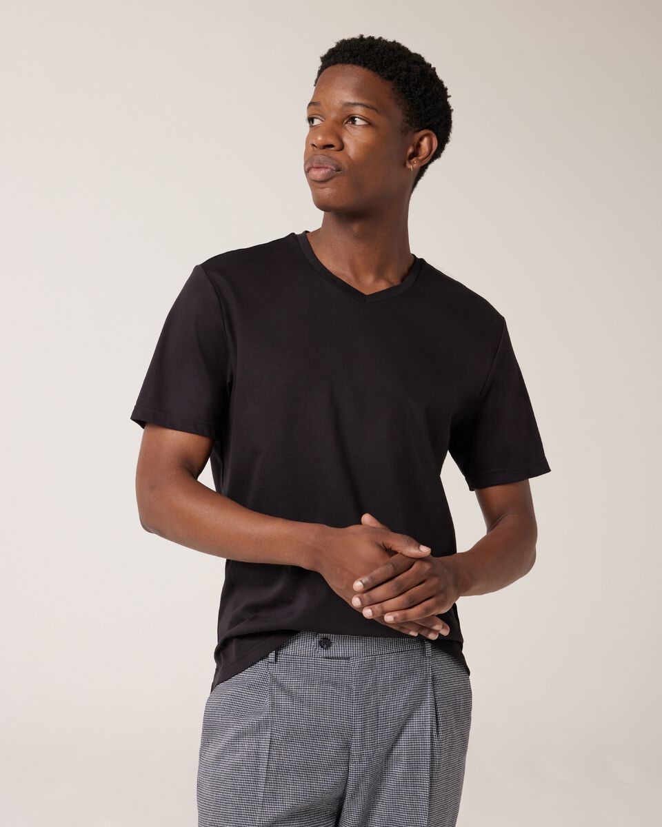 Slim V-Neck Travel Tee, Black, hi-res